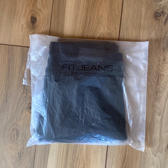 Fitjeans 360 High Waisted - Black - Picture 14 of 14